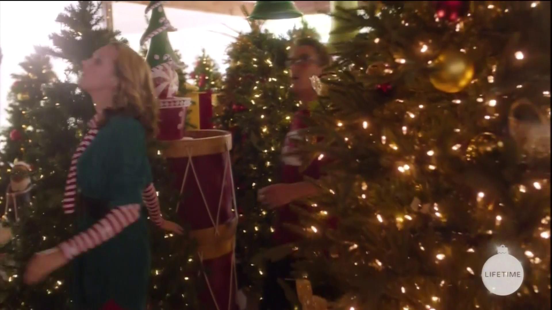 hbd_thechristmascontract_0914.jpg hbd_thechristmascontract_0914.jpg